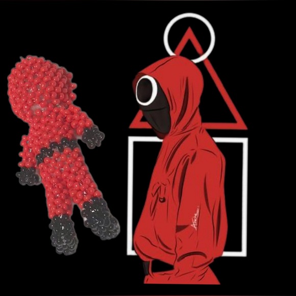 Buyers Choice Hand-Beaded Squid Games Circle Mask Guard keychain, Bag Charm - Picture 5 of 5